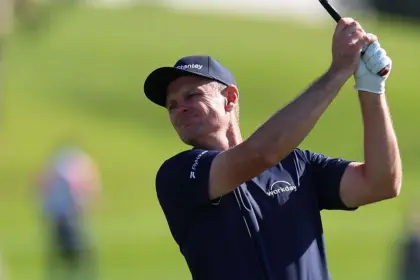 Rose Impone Récord en Torrey Pines: Lidera con 4 Golpes de Ventaja