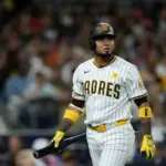 Gigantes de San Francisco firman a Luis Arráez, campeón de bateo MLB