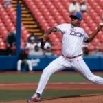 Enny Romero Vence Fiebre y Domina en Serie del Caribe: Leones Imparables