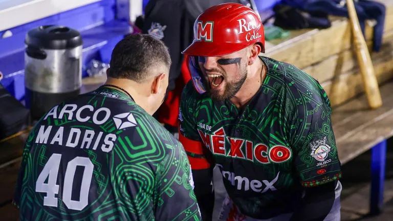 Charros de Jalisco aplastan a Federales: Poder y paciencia en la Serie del Caribe