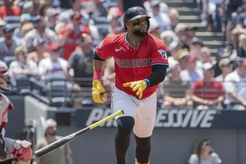 D-backs firman a Carlos Santana: Refuerzo veterano dominicano para la MLB