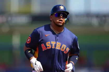 Astros blindan a Isaac Paredes: Evitan arbitraje y aseguran al infielder.