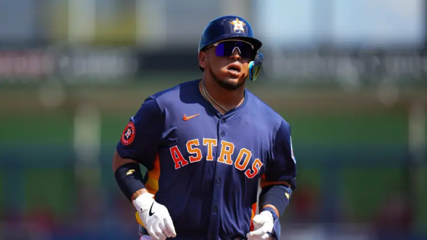 Astros blindan a Isaac Paredes: Evitan arbitraje y aseguran al infielder.