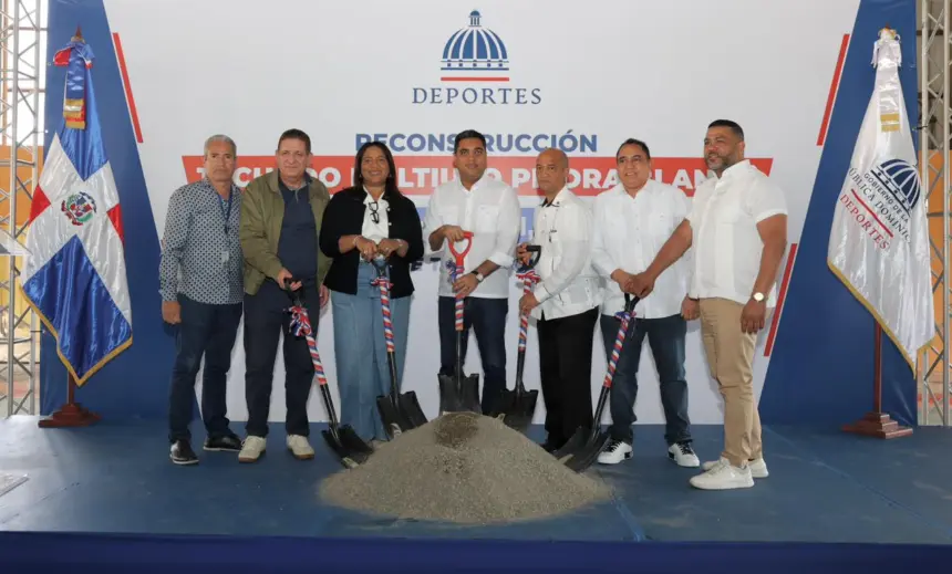 Kelvin Cruz Arranca Remodelación del Multiuso Piedra Blanca: RD$21.4 Millones