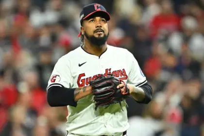 Emmanuel Clase Manipuló Lanzamientos en 48 Juegos: Acusación Revela Detalles