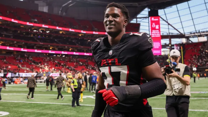 James Pearce Jr. de los Falcons Arrestado Tras Presunto Choque y Persecución