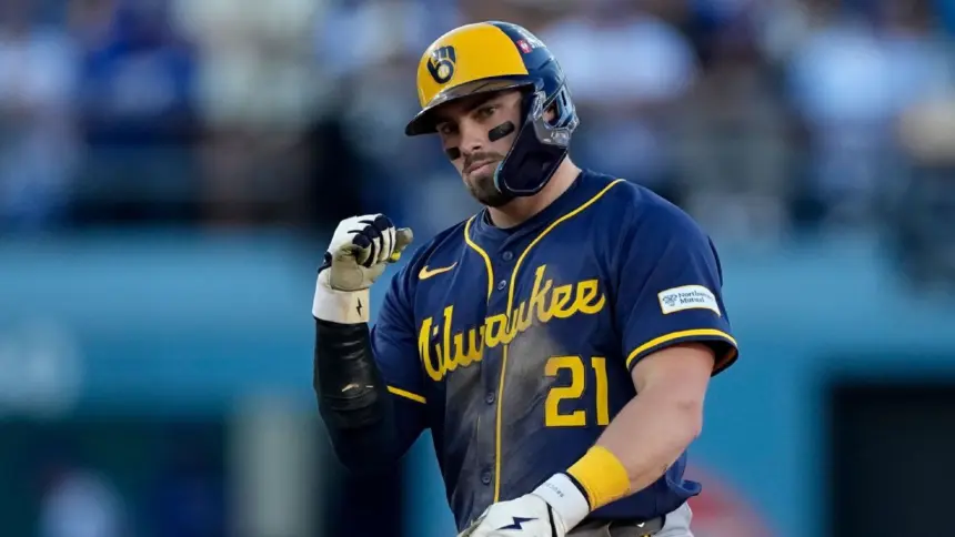 Red Sox obtienen a Durbin en canje con Brewers: Refuerzo para la antesala