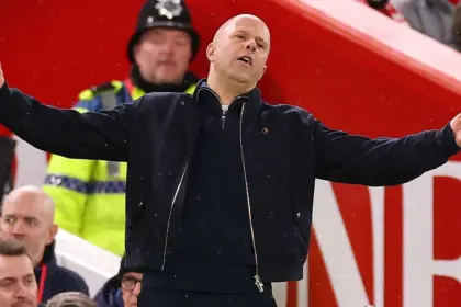 Liverpool en Crisis: ¿Qué Falló Tras el Título de Premier?