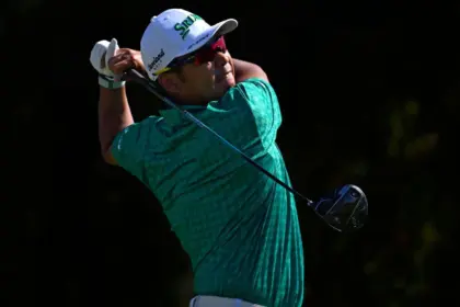 Matsuyama lidera el Phoenix Open, pero Scheffler acecha: ¡Duelo de Golf!