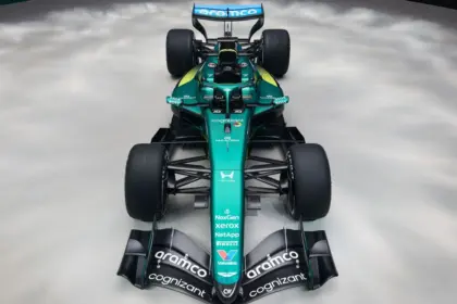 Aston Martin revela su librea 2026 con Adrian Newey: F1 en la mira