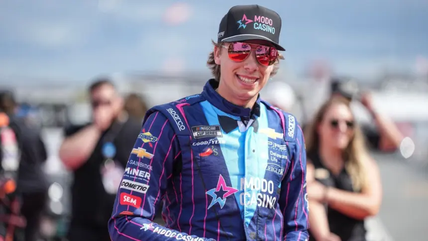 Hocevar Extiende con Spire: Futuro Asegurado en la Copa NASCAR