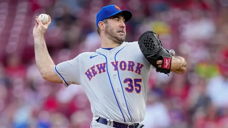 Verlander Vuelve a Detroit: Tigres Aseguran al As por un Año