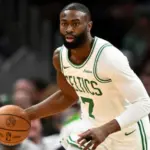 Celtics aplastan a Bulls: Pritchard y Brown lideran la victoria en la NBA