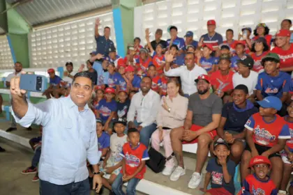 Kelvin Cruz Arranca Reconstrucción del Multiuso Lidio Guzmán en Jima Abajo 15 Kelvin Cruz Arranca Reconstrucción del Multiuso Lidio Guzmán en Jima Abajo