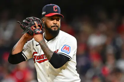 Clase Usó Jerga de Gallos para Amañar Lanzamientos: Escándalo en MLB 13 Clase Usó Jerga de Gallos para Amañar Lanzamientos: Escándalo en MLB