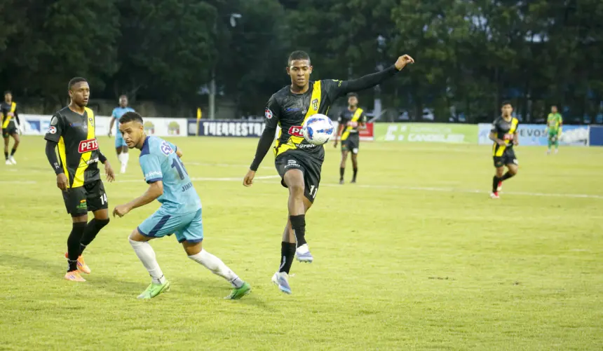 Salcedo FC sorprende a Moca FC con triunfo 0-1 en la LDF