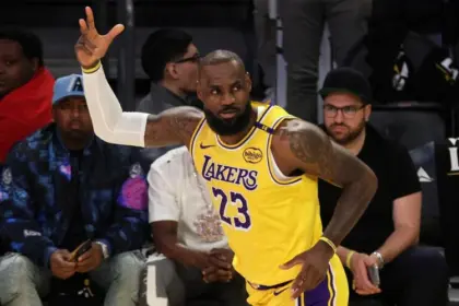 LeBron James siembra incertidumbre: ¿Adiós al baloncesto y enfoque en el futuro?