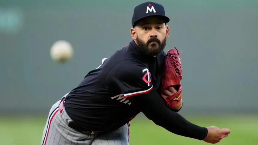 Pablo López: Desgarro en codo y posible Tommy John, preocupa a los Twins