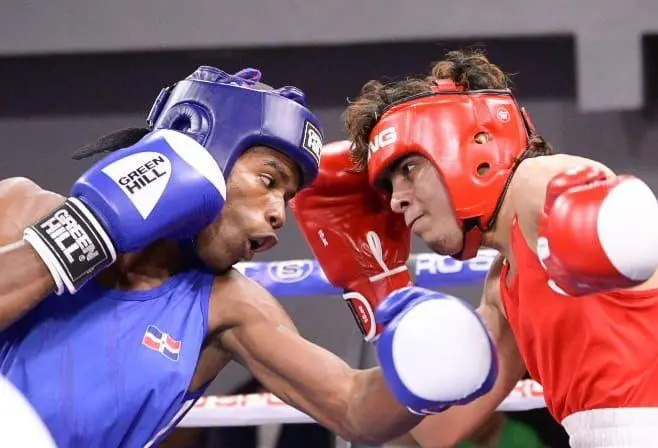 Ezequiel Medina Brilla en Copa Independencia de Boxeo: Victoria Contundente