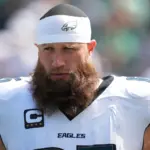 Lane Johnson regresa a Eagles: El All-Pro asegura su 14ta temporada