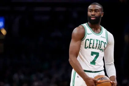 Jaylen Brown rechaza disculpas de Beverly Hills tras incidente en evento All-Star