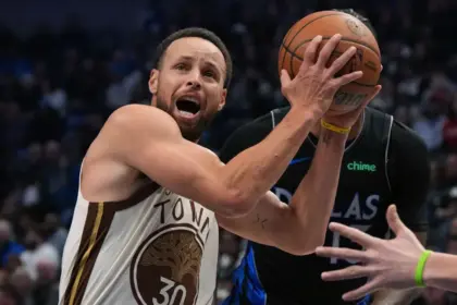 Curry Fuera: Estrella de Warriors se Pierde 5 Partidos Más por Dolor en Rodilla