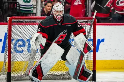 Hurricanes Aseguran a Brandon Bussi: Extensión por 3 Años y $5.7M