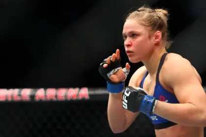 Ronda Rousey vs. Gina Carano: Exámenes Médicos Intensivos Antes de la Pelea 13 Ronda Rousey vs. Gina Carano: Exámenes Médicos Intensivos Antes de la Pelea