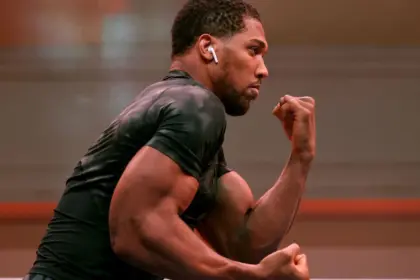 Joshua Podría Volver al Ring en Verano: Hearn Revela Planes