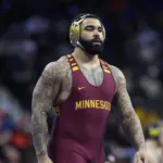 Steveson sigue invicto en MMA: Victoria dominante, pero sin llamado a UFC