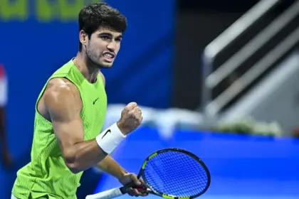 Alcaraz Imparable: Vence a Rublev y Avanza a la Final de Doha 2026