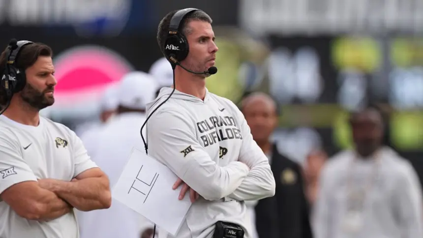 Broncos refuerzan defensa: Contratan a Robert Livingston, ex coordinador de Colorado