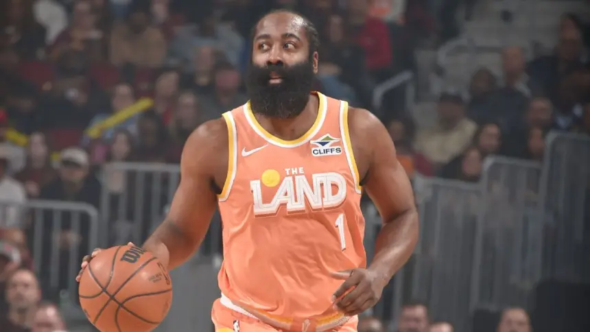 Harden, en duda para Cavaliers vs Bucks: Fractura de pulgar 1 Harden, en duda para Cavaliers vs Bucks: Fractura de pulgar