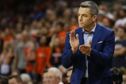 Lakers Fichan a Tony Bennett, Ex-Coach de Virginia, Como Asesor de Draft