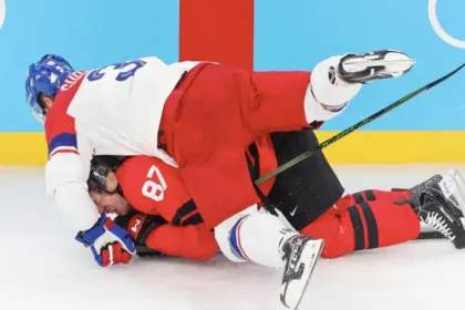 Crosby a la IR: Penguins pierden a su estrella por lesión, mínimo 4 semanas