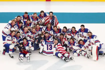 Hockey USA: Campeones Olímpicos visitan la Casa Blanca y reciben honores 13 Hockey USA: Campeones Olímpicos visitan la Casa Blanca y reciben honores