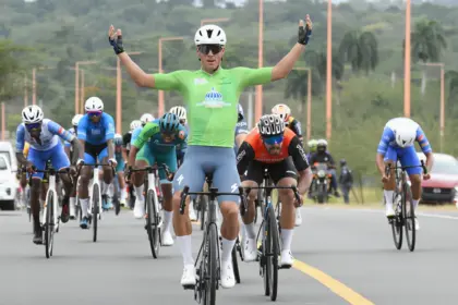 Vuelta Independencia: Wilmer Paredes Gana Etapa 2; Cedeño Mantiene Liderazgo 19 Vuelta Independencia: Wilmer Paredes Gana Etapa 2; Cedeño Mantiene Liderazgo