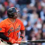 Devers, precavido: Gigantes preservan al antesalista por molestia en corva