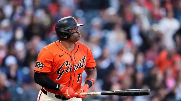 Devers, Precaución en Spring Training: Gigantes Preservan a Estrella por Lesión