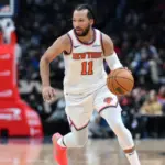 Knicks frenan a Spurs: Brunson y Bridges lideran victoria en NBA