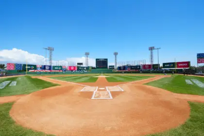 Tigres de Detroit vs. RD: Clásico en el Quisqueya, Emoción y Solidaridad