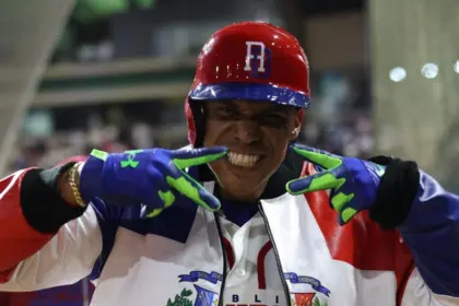 ¡Dominicana EXPLOTA! Soto, Machado y Caminero: HRs CONSECUTIVOS en el Quisqueya