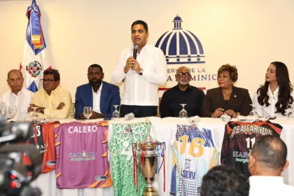Kelvin Cruz Duplica Aporte al TBS Santo Domingo 2026: RD$2 Millones