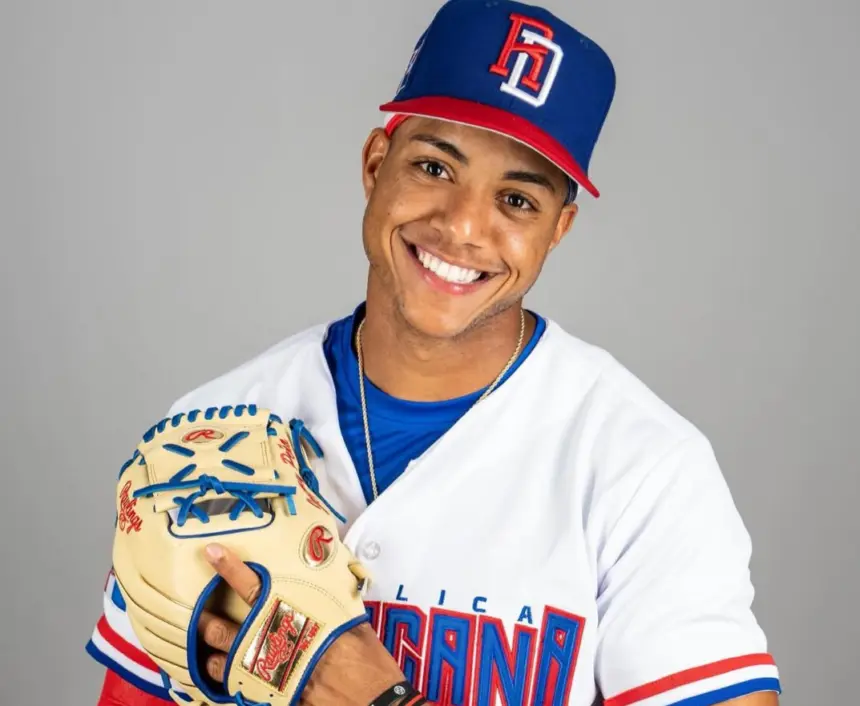 Peña, baja sensible para Dominicana: Fractura lo margina del inicio del Clásico