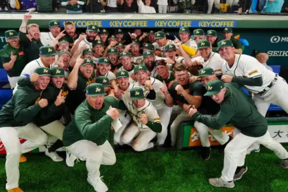 Bazzana y Perkins impulsan a Australia: Victoria ante China Taipéi en Clásico Mundial