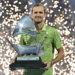 Medvedev Conquista Dubái: Griekspoor se Retira por Lesión, Corona al Ruso