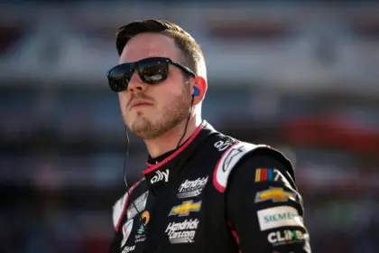 Bowman, con vértigo, se pierde carrera NASCAR en Phoenix