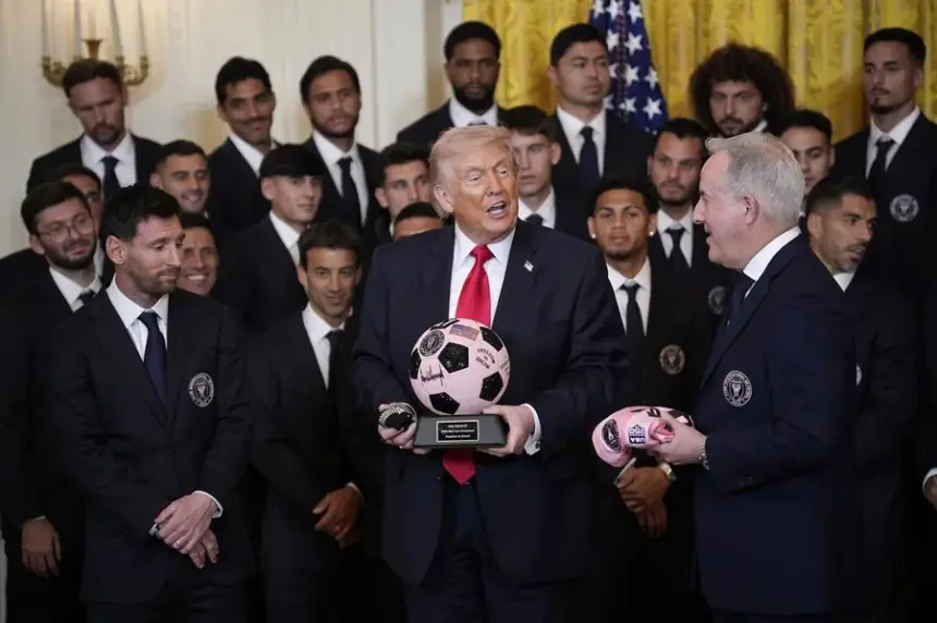 Trump elogia a Messi y compara al astro con Pelé en la Casa Blanca
