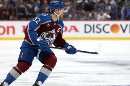 Landeskog, capitán del Avalanche, baja por lesión: Semanas de ausencia