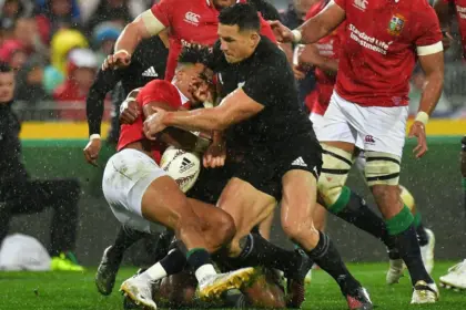 Ex-jugador de los Lions confiesa trampa en prueba de conmoción cerebral.